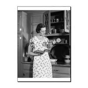 bbd_woman in apron